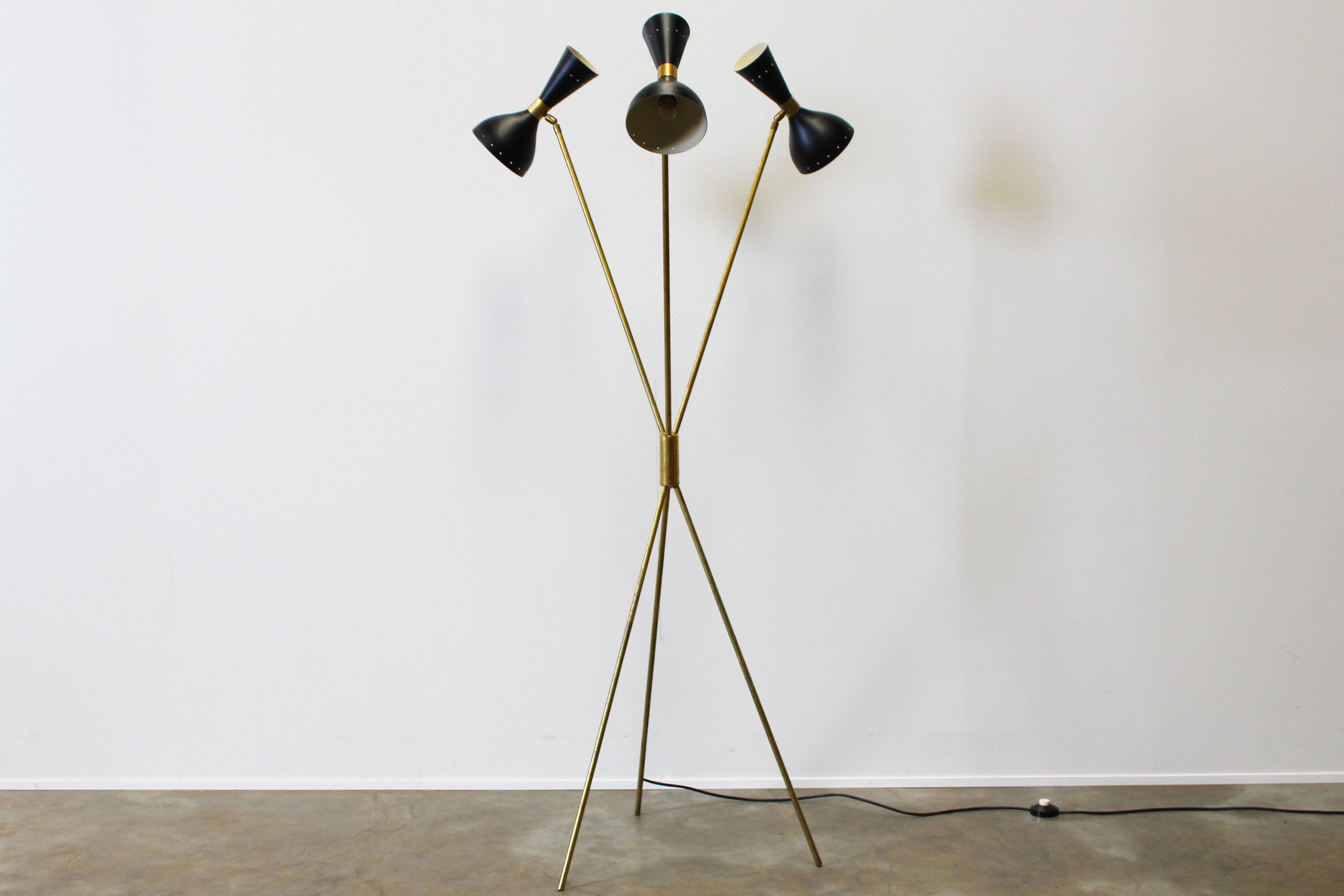 1 of 2 Italian minimalist Floor lamp attributed Stilnovo 1950